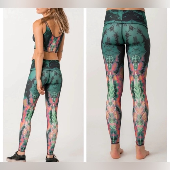 Eagle Feather Green Hot Pant womens yoga Leggings by teeki - Picture 1 of 14